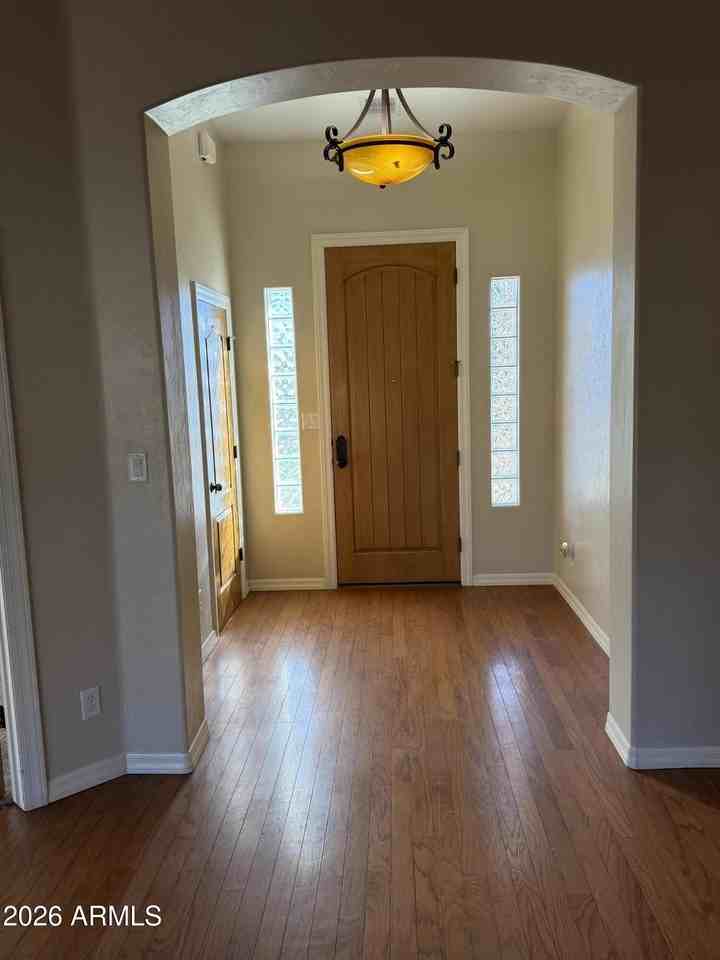 8081 S Fairfield Cir - Photo 2 of 28