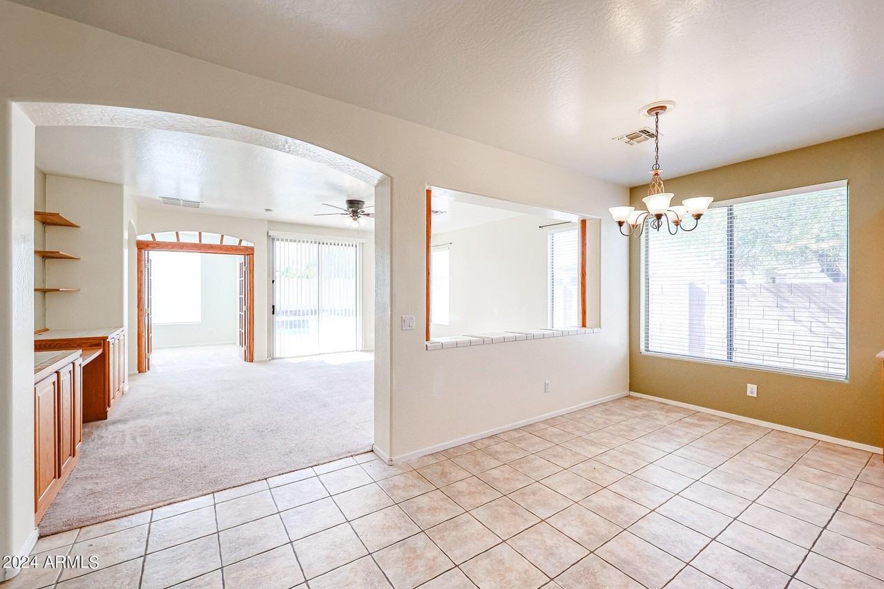 11617 W La Reata Ave - Photo 4 of 37