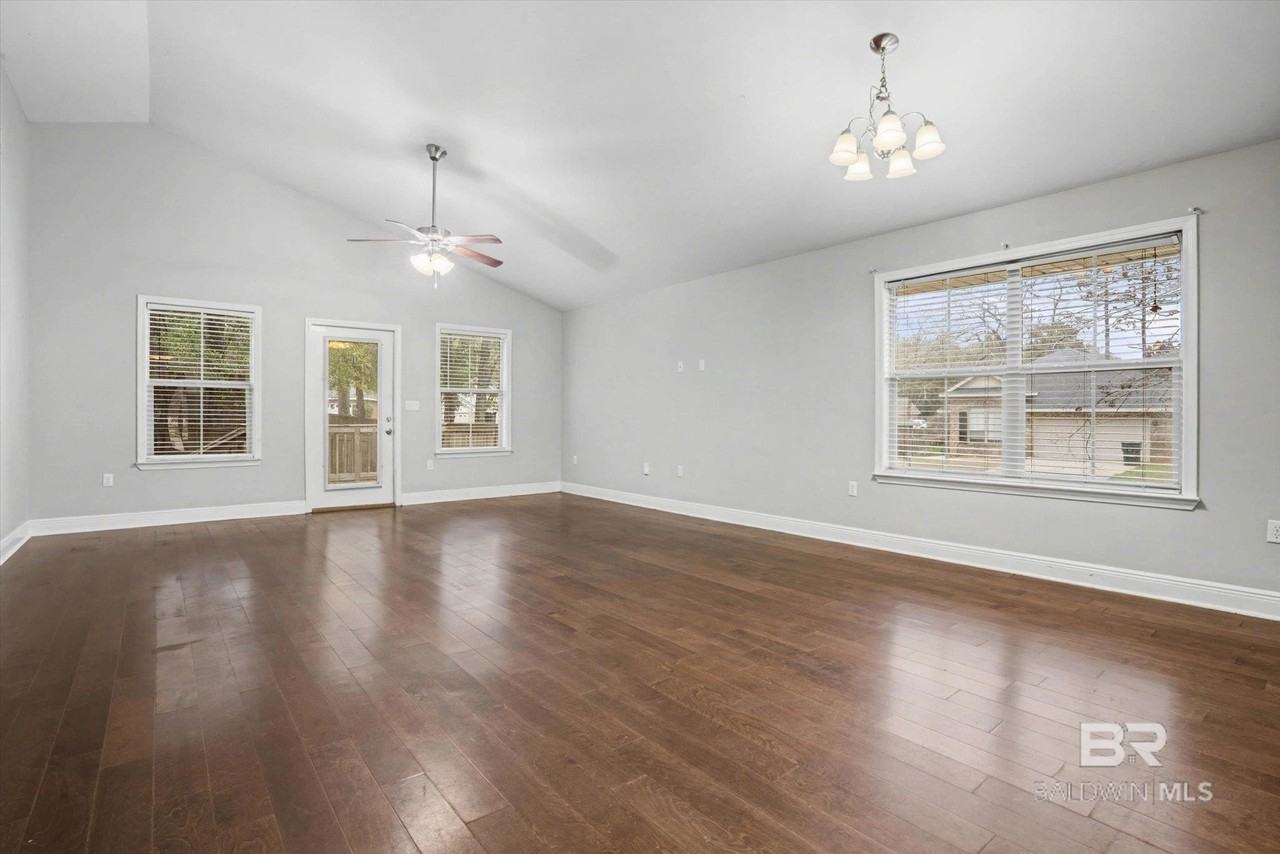 9011 Brookside Ln - Photo 2 of 24