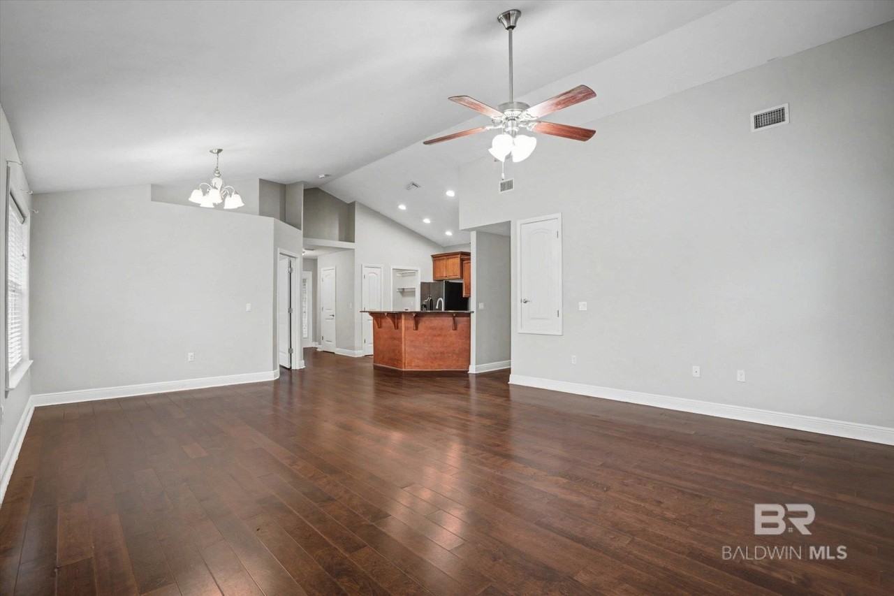 9011 Brookside Ln - Photo 3 of 24