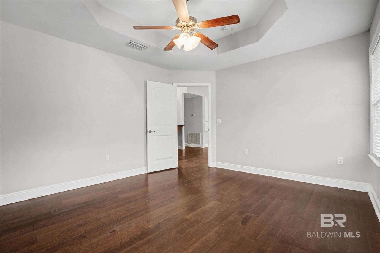 9011 Brookside Ln - Photo 7 of 24