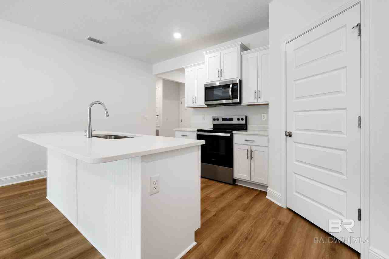 12946 Grand Rapids Rd - Photo 5 of 24