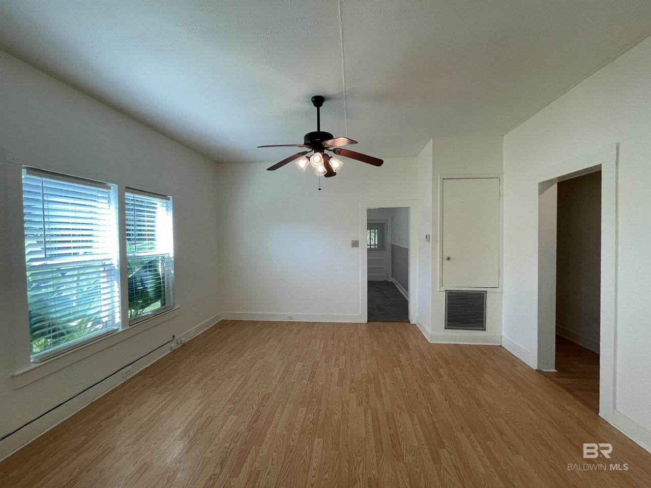 207 Nw 1st St - Photo 4 of 22