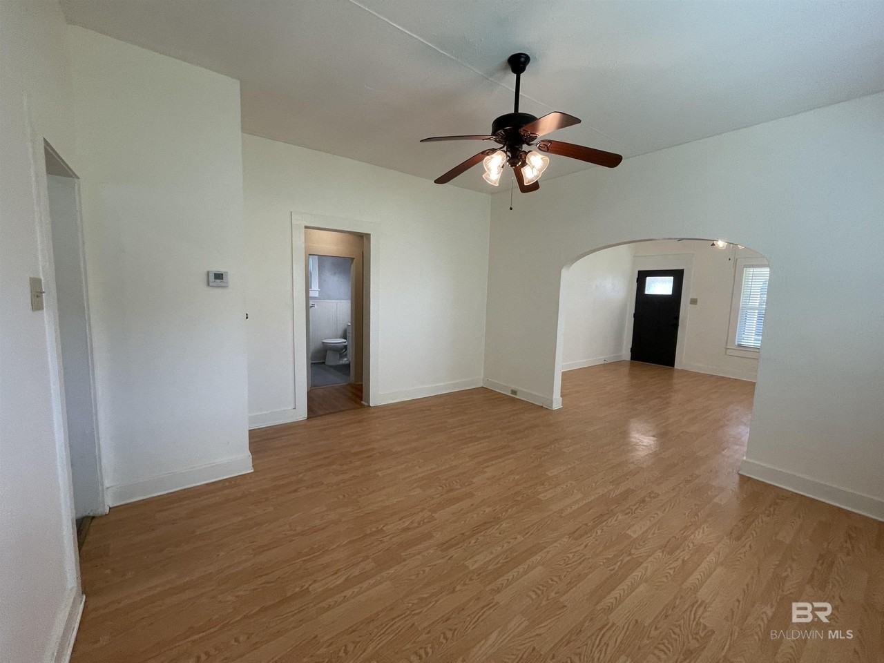 207 Nw 1st St - Photo 5 of 22