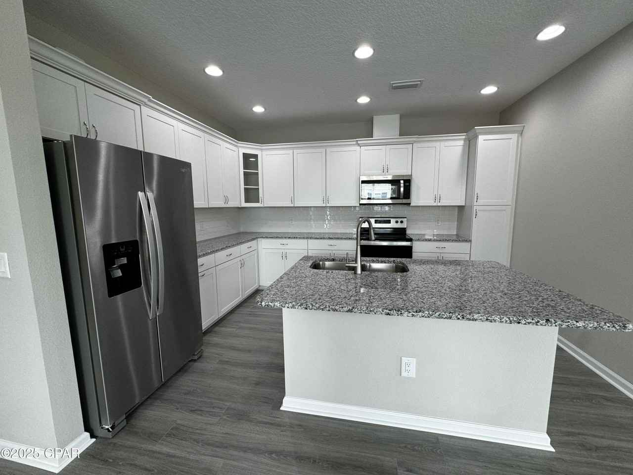 9022 Parrot Pl - Photo 3 of 25