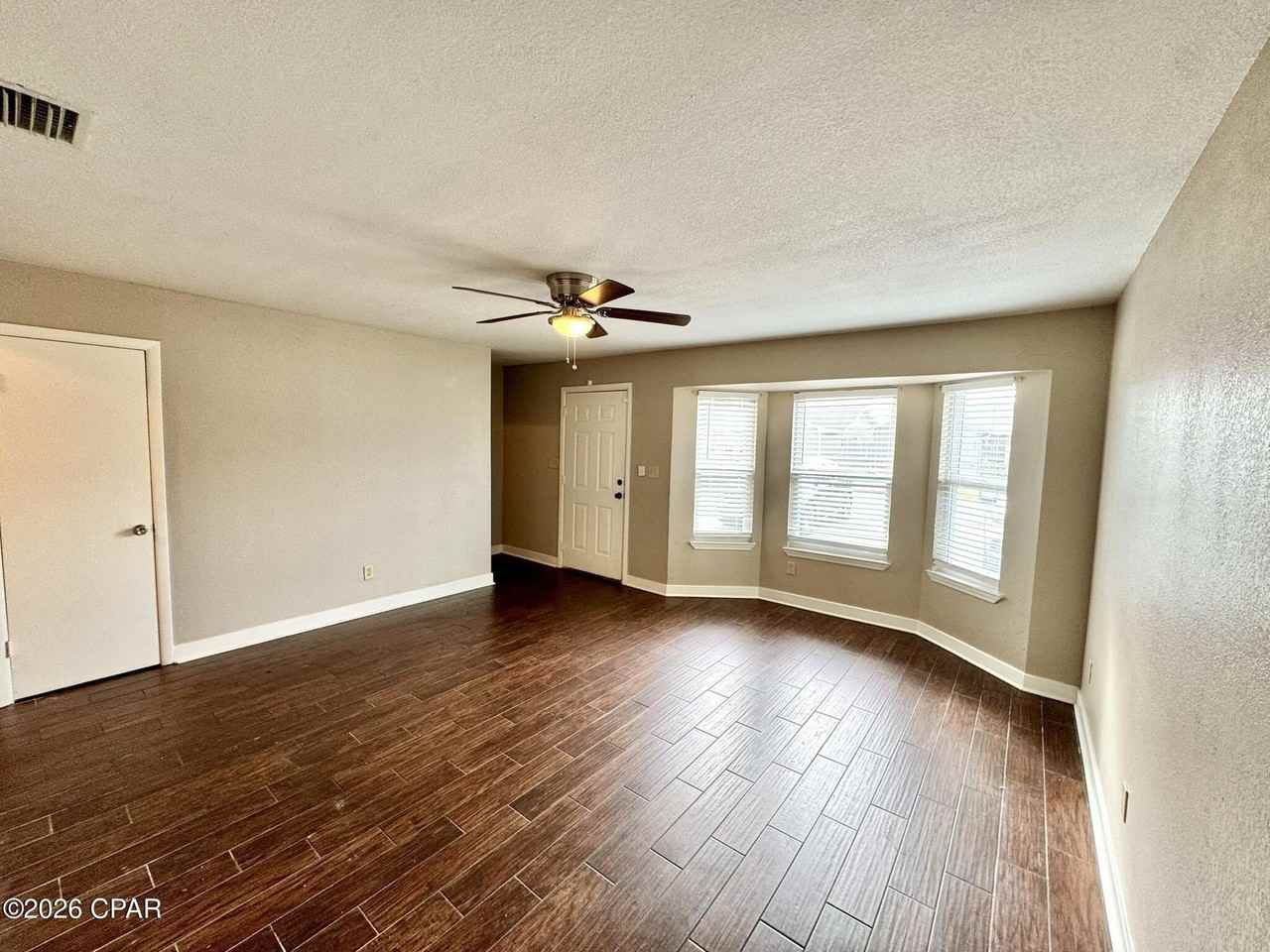 2523 Johnson Dr - Photo 3 of 26