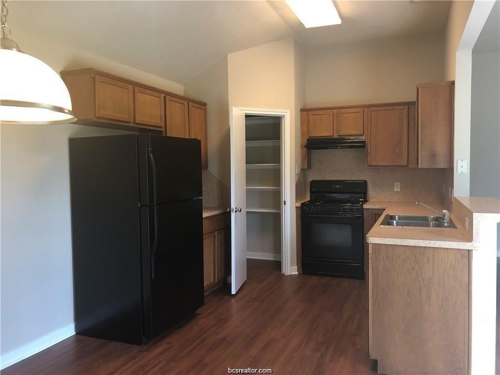 921 Windmeadows Dr - Photo 5 of 19