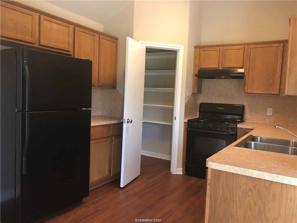 921 Windmeadows Dr - Photo 6 of 19