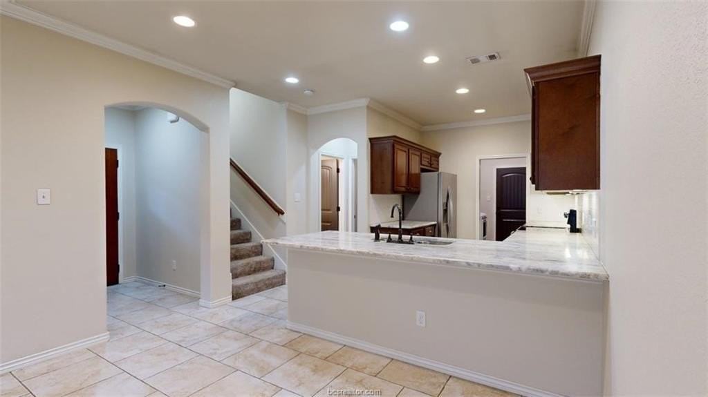 1758 Heath Dr - Photo 2 of 33