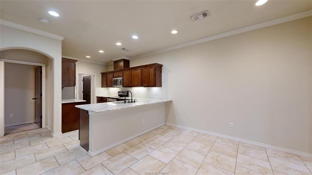 1758 Heath Dr - Photo 4 of 33