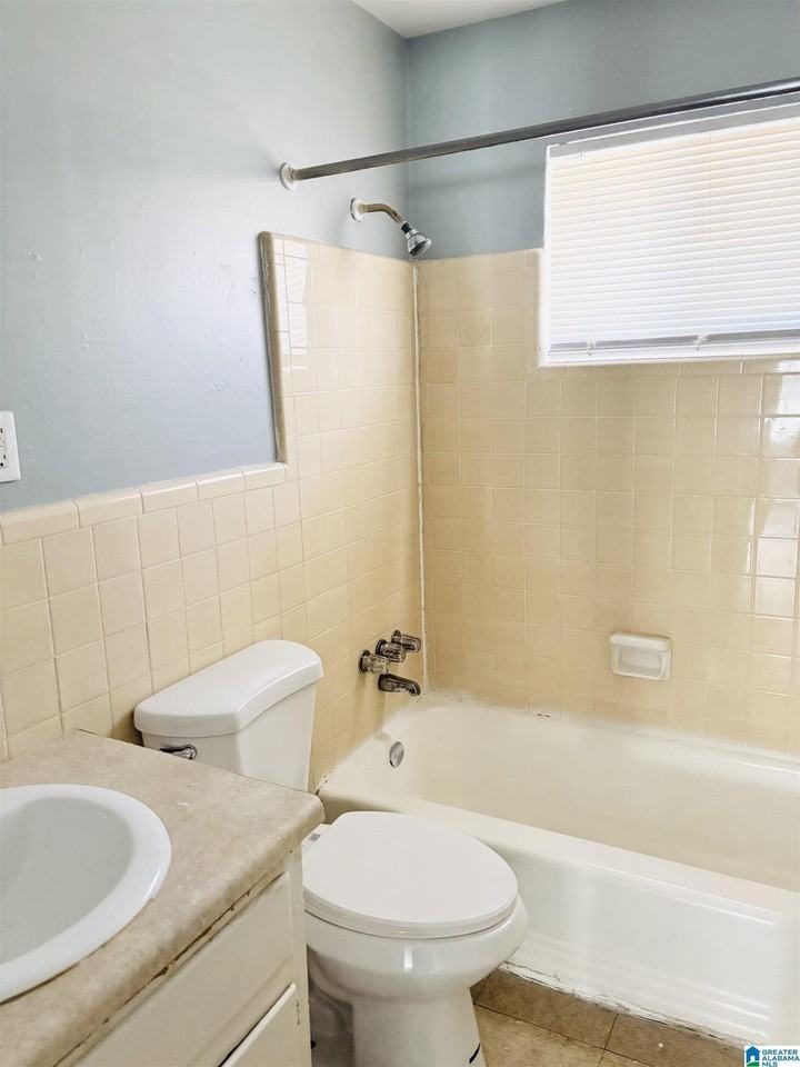 7750 Rugby Ave #D - Photo 7 of 9