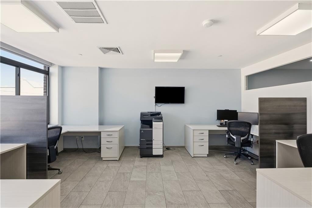 2449 47th St - Photo 3 of 27