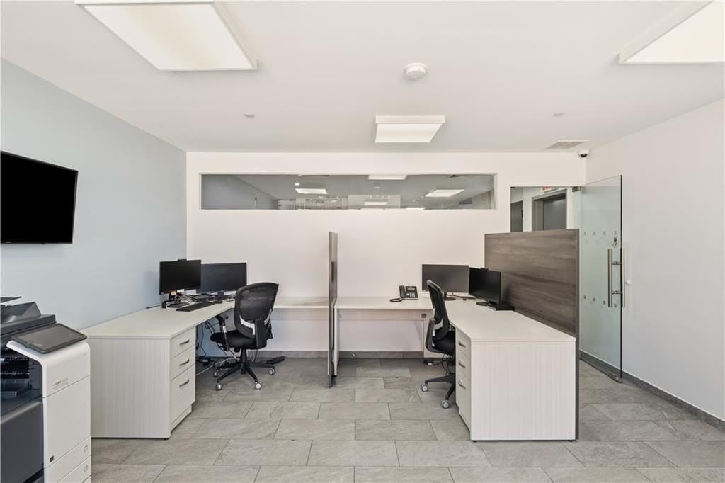 2449 47th St - Photo 5 of 27