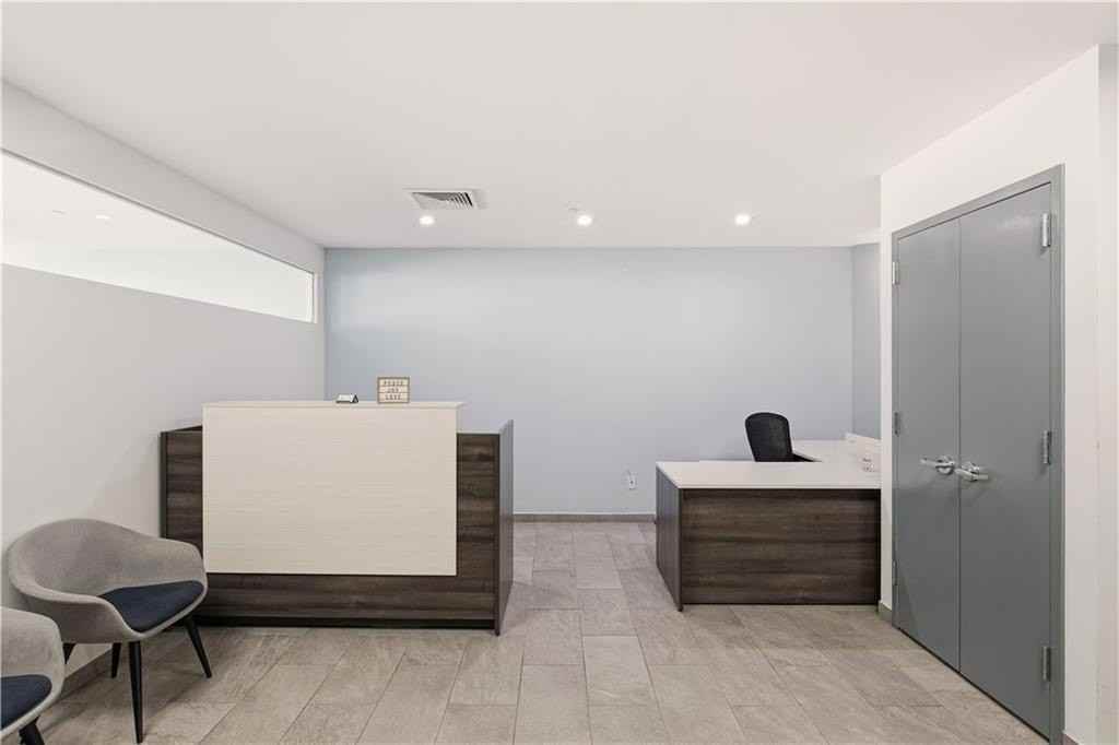 2449 47th St - Photo 6 of 27