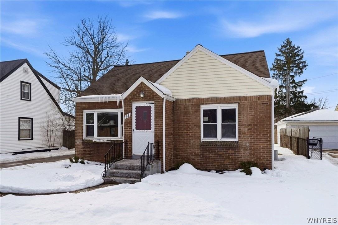 38 Harvest Ave - Photo 3 of 40