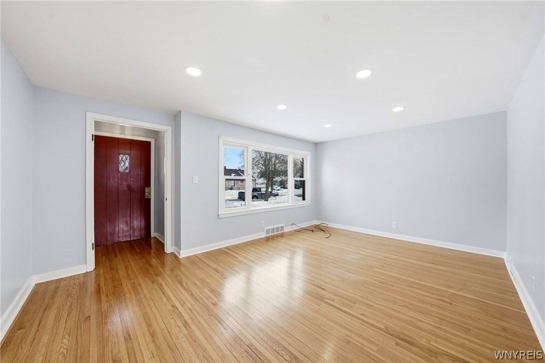 38 Harvest Ave - Photo 6 of 40