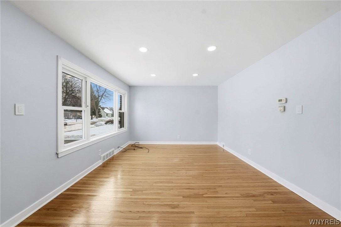 38 Harvest Ave - Photo 7 of 40