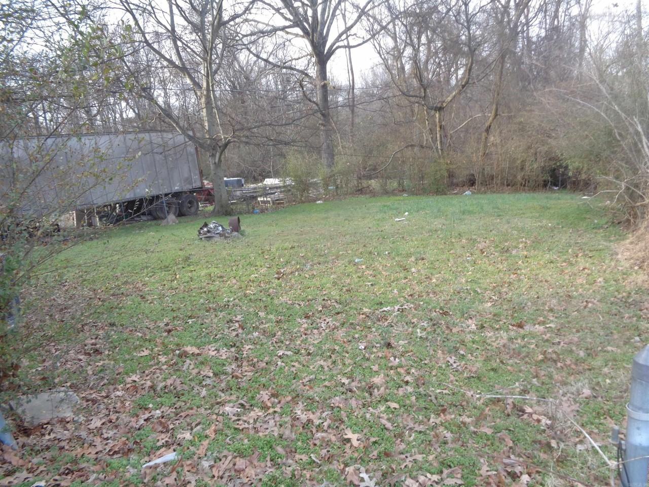 3924 Sanders St - Photo 3 of 15