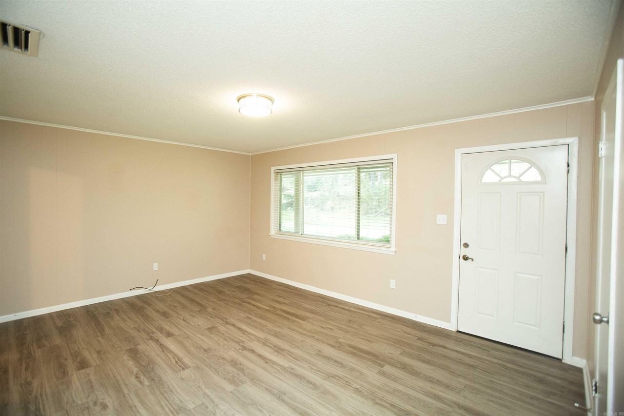 2814 Hot Springs Hwy - Photo 5 of 21