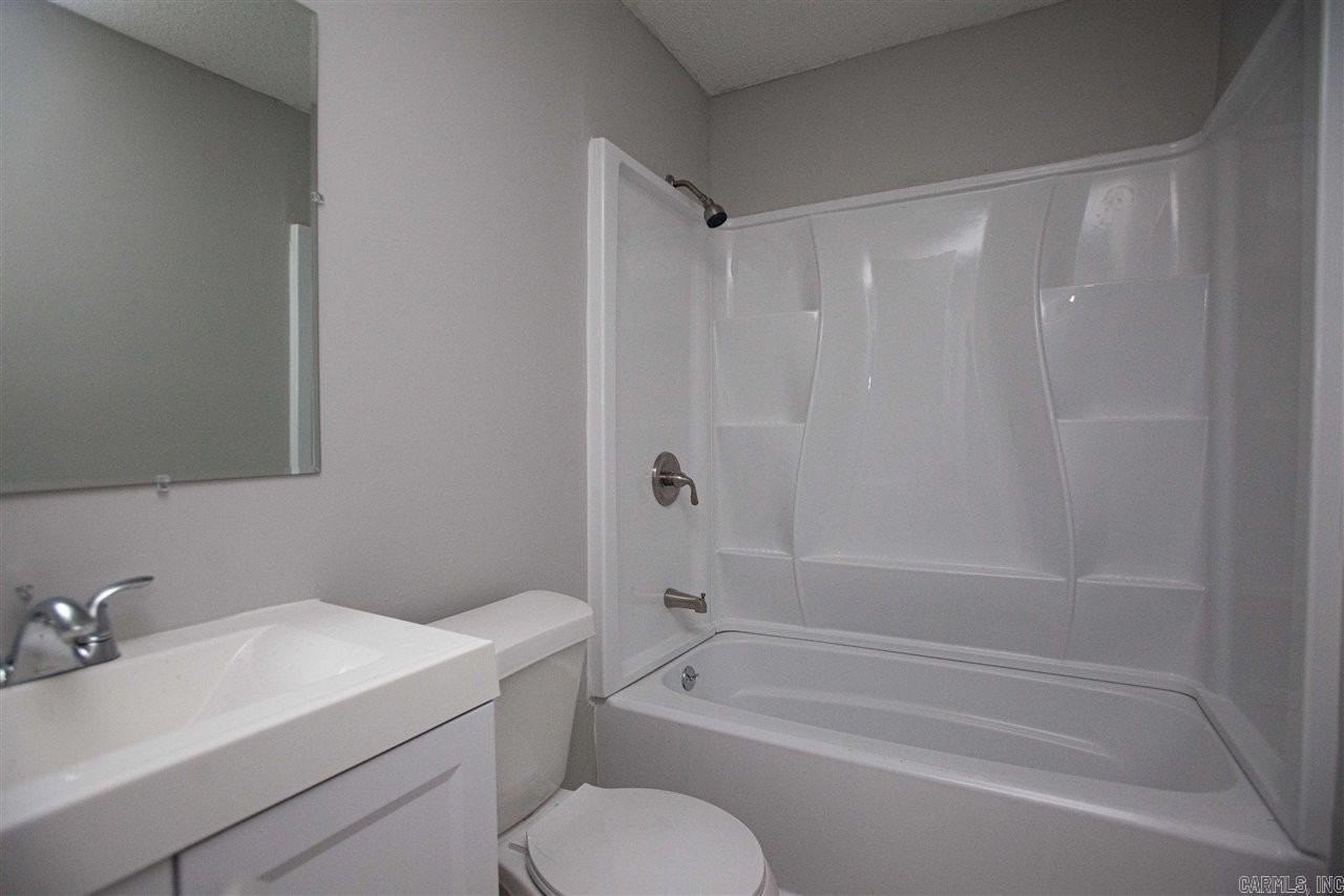 1818 Joyce Ct - Photo 6 of 12