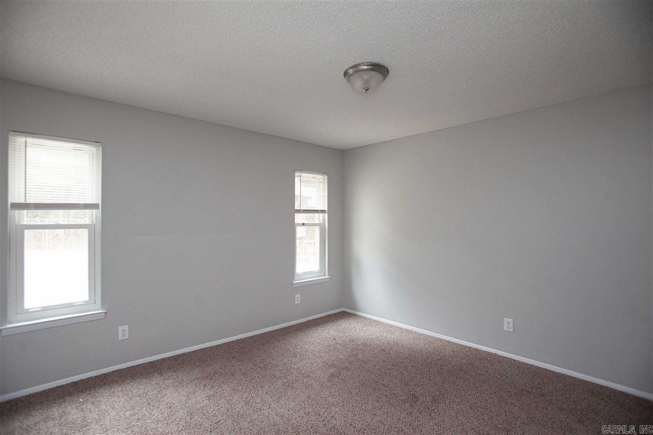 1818 Joyce Ct - Photo 7 of 12