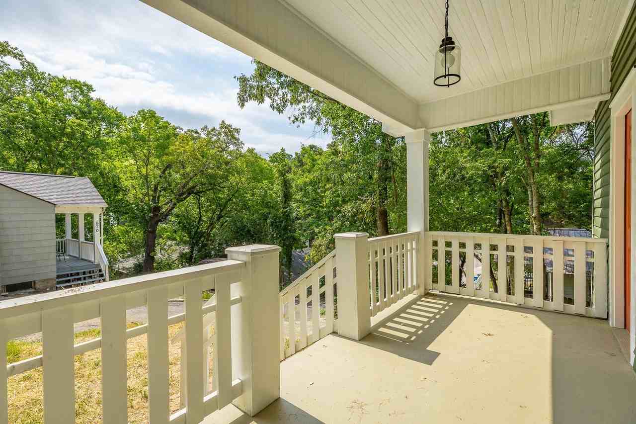 671 Tremont Pl - Photo 4 of 26