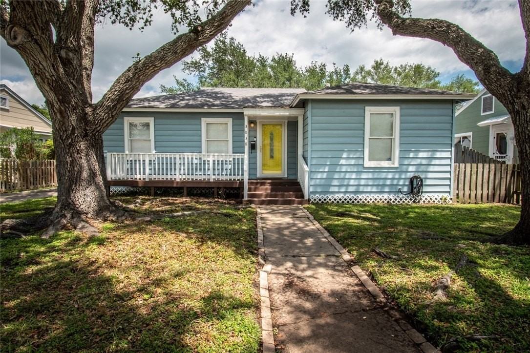 3038 Austin St - Photo 2 of 32