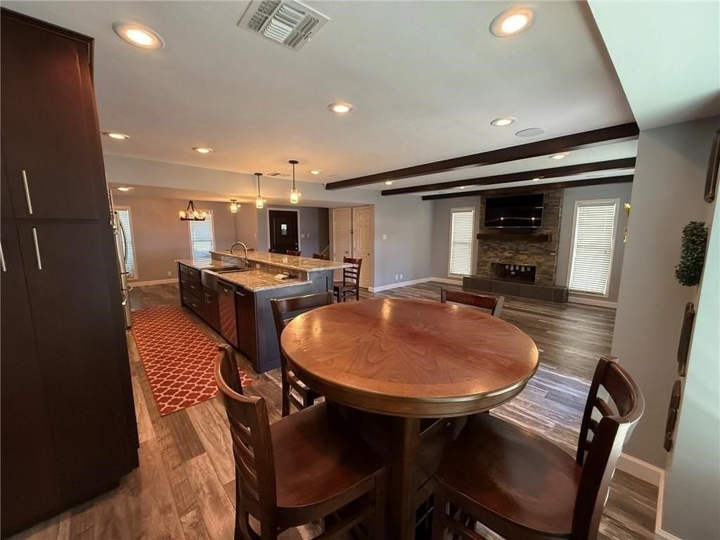 1912 Kelly St - Photo 4 of 11