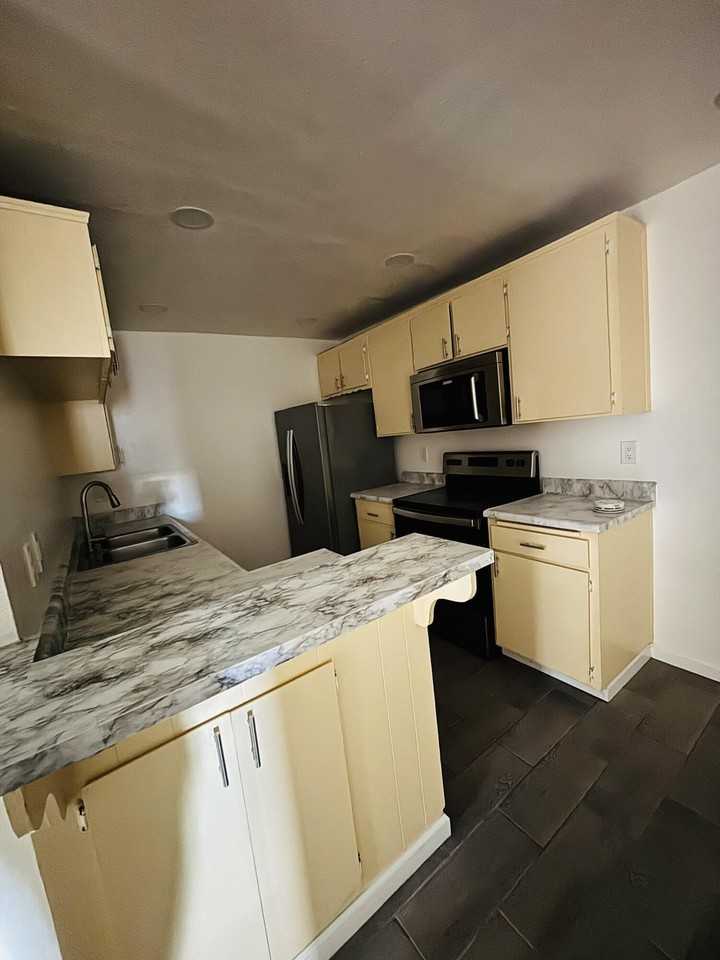 32200 Cathedral Canyon Dr #67 - Photo 5 of 17