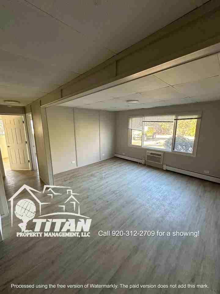 1101 Moreland Street - Photo 2 of 24