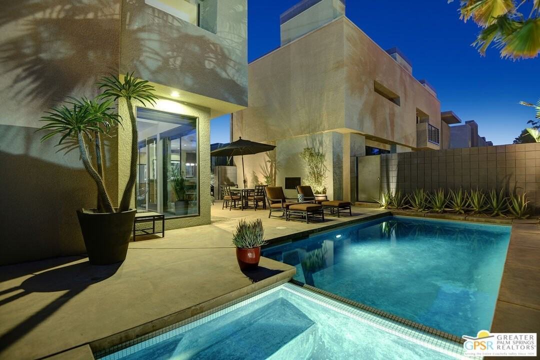 1536 E Baristo Rd - Photo 3 of 47