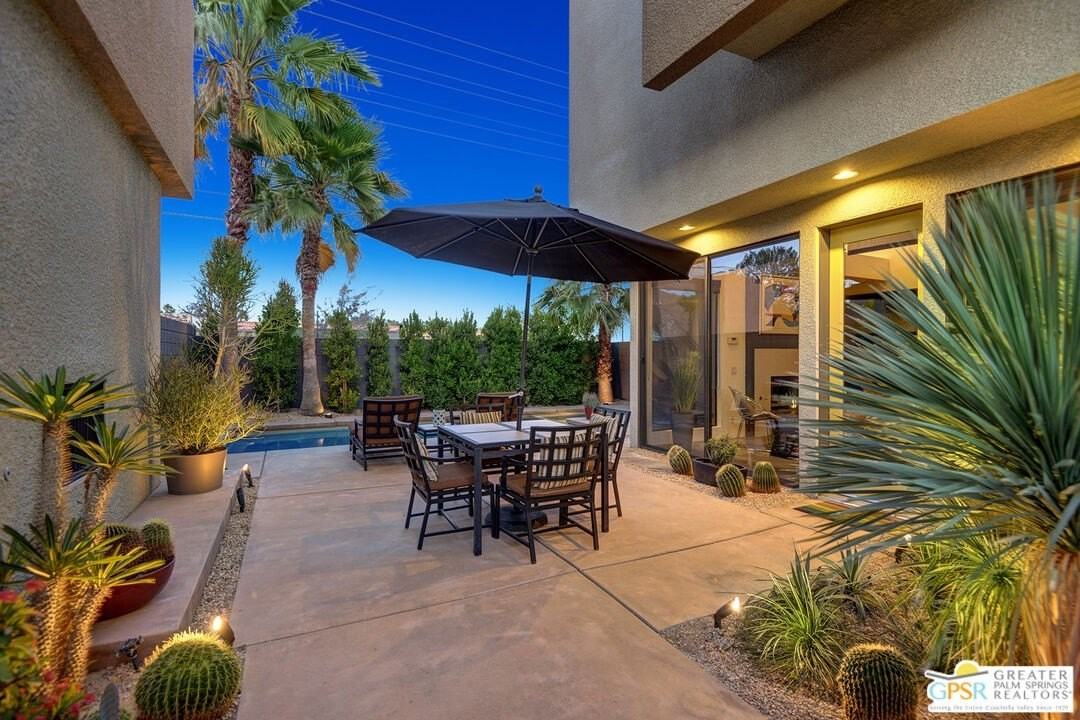 1536 E Baristo Rd - Photo 6 of 47