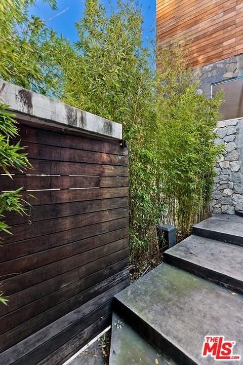 1730 Mount Olympus Dr - Photo 3 of 21