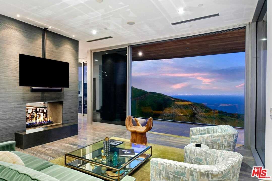 21766 Azurelee Dr - Photo 6 of 38