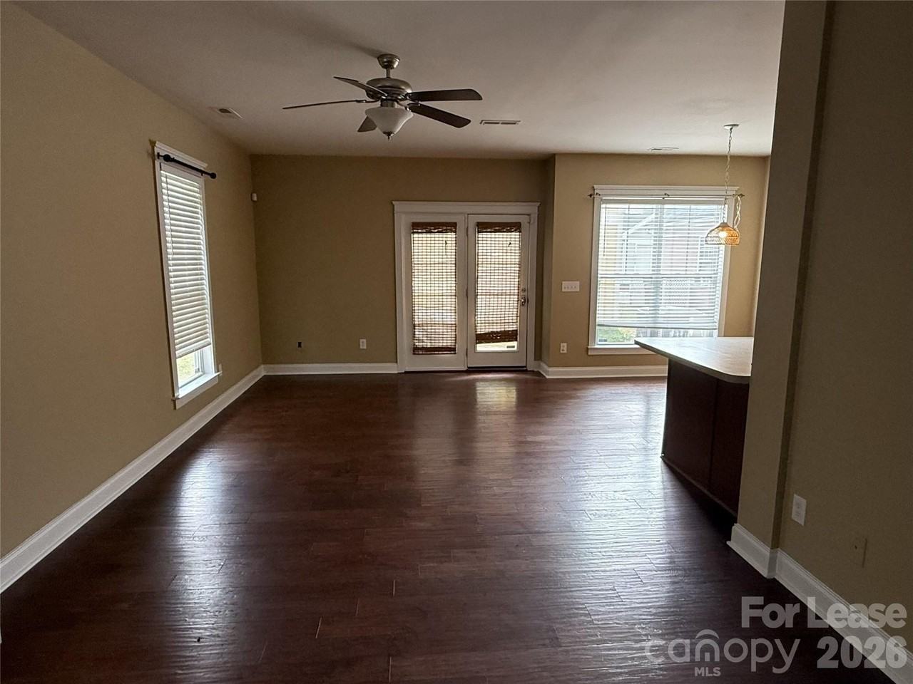 15211 Barnsbury Dr - Photo 2 of 18