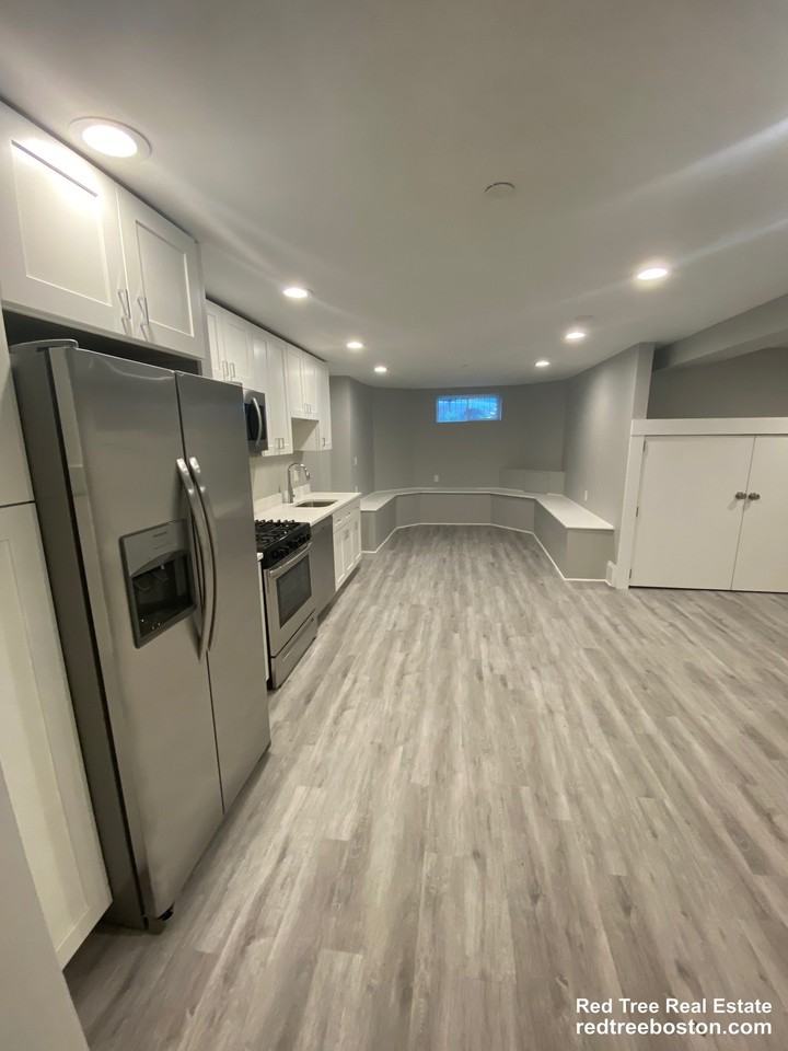 190 Kelton St #B - Photo 4 of 13