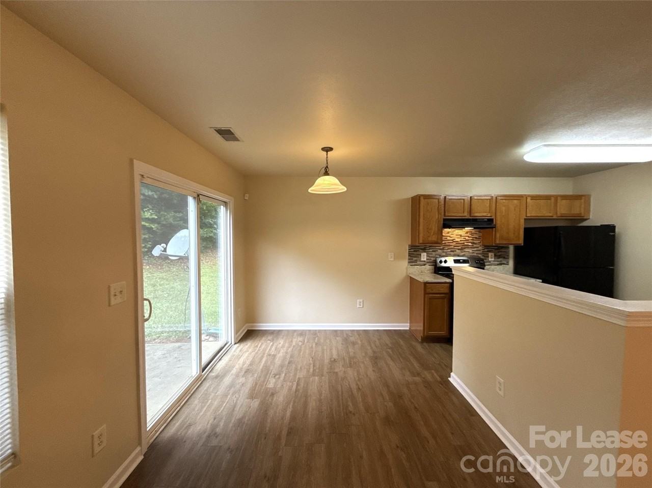 6831 Sunman Rd - Photo 4 of 15