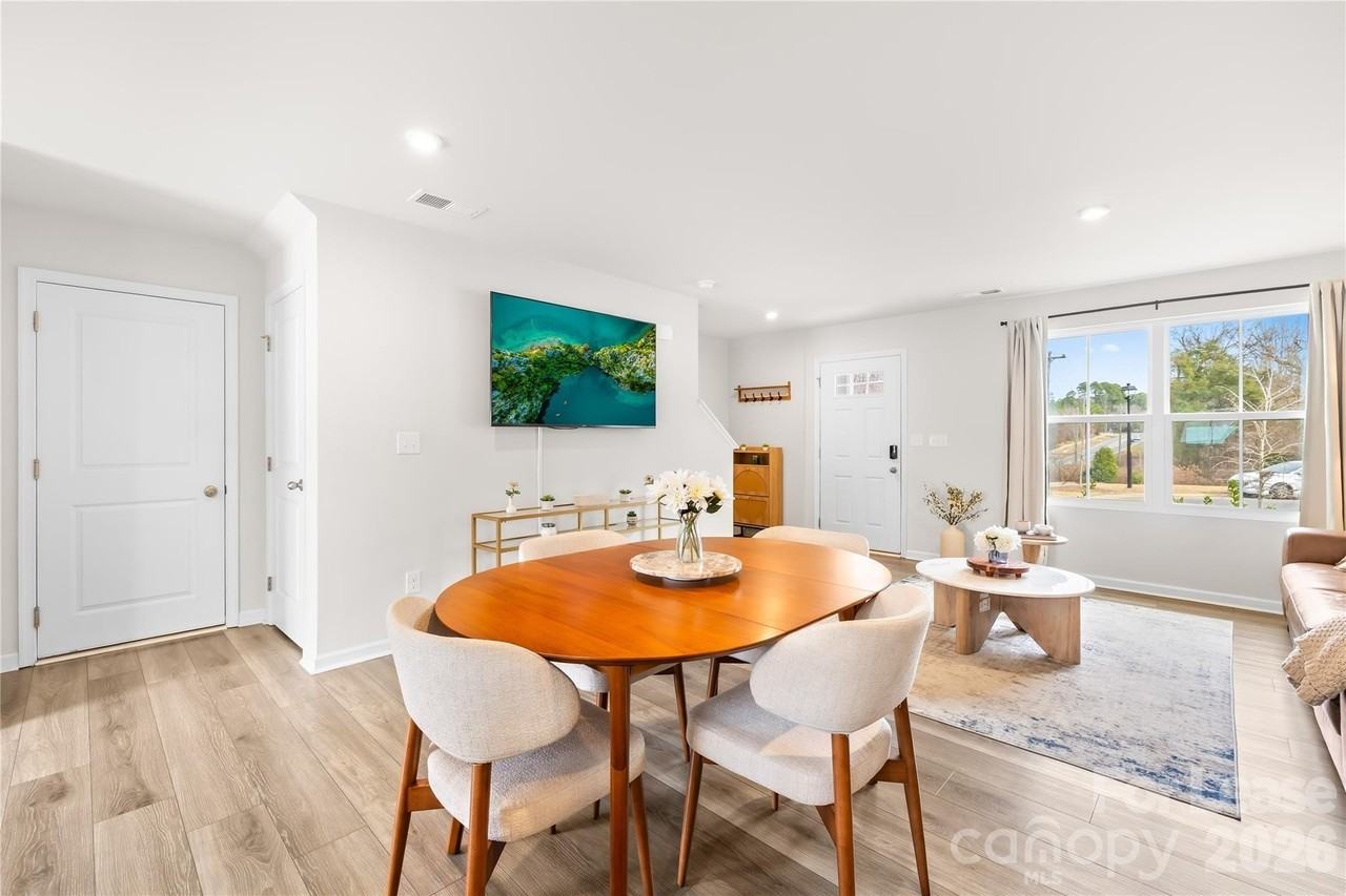 4447 Wild Ridge Dr - Photo 4 of 16