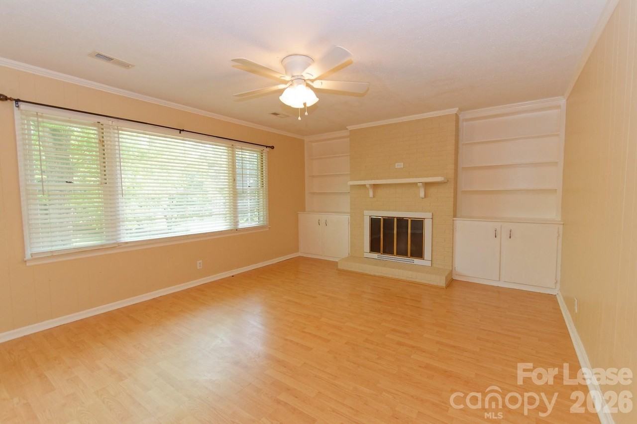 416 W Pine St - Photo 6 of 27