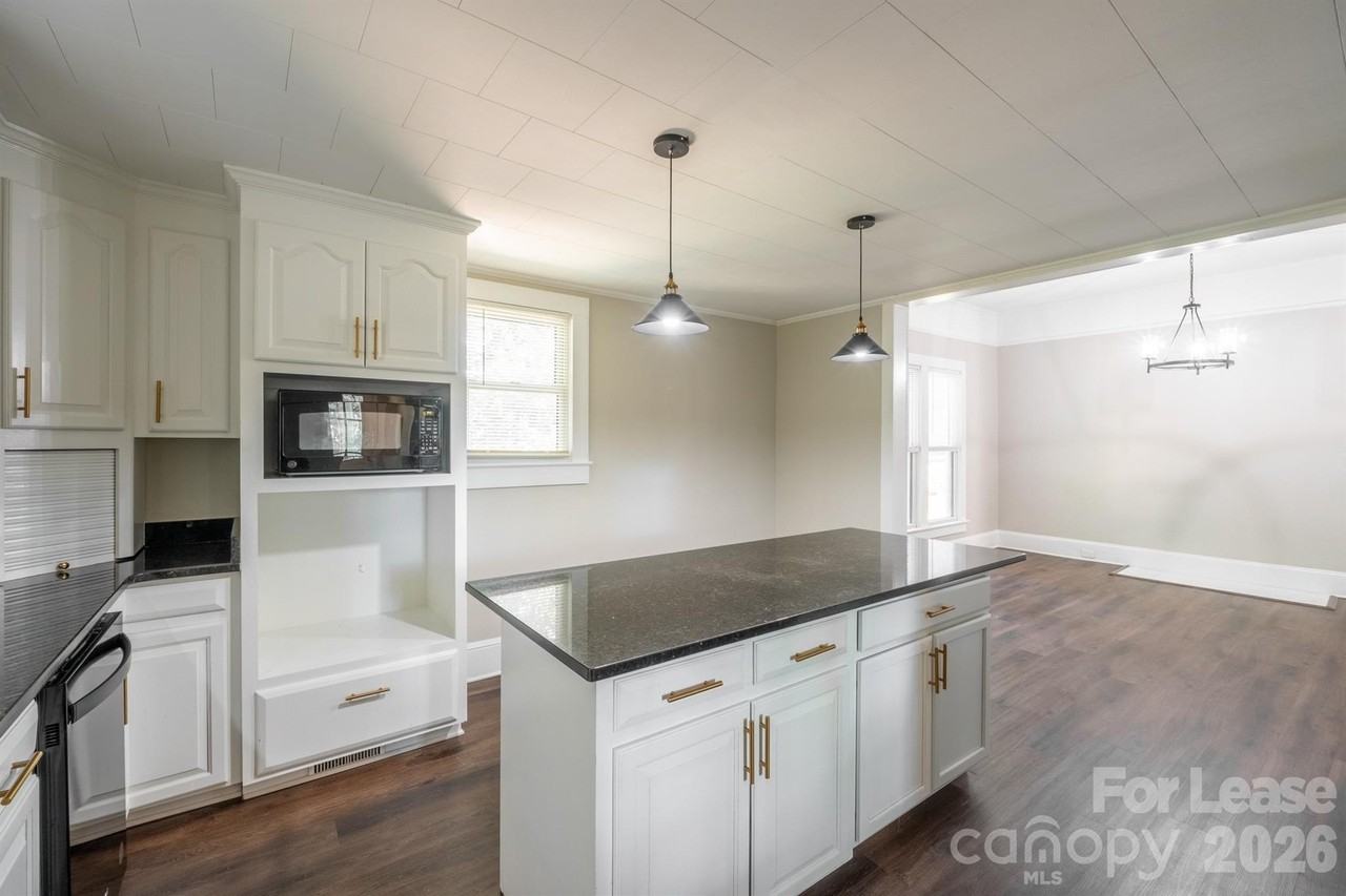 809 Delane St - Photo 7 of 28