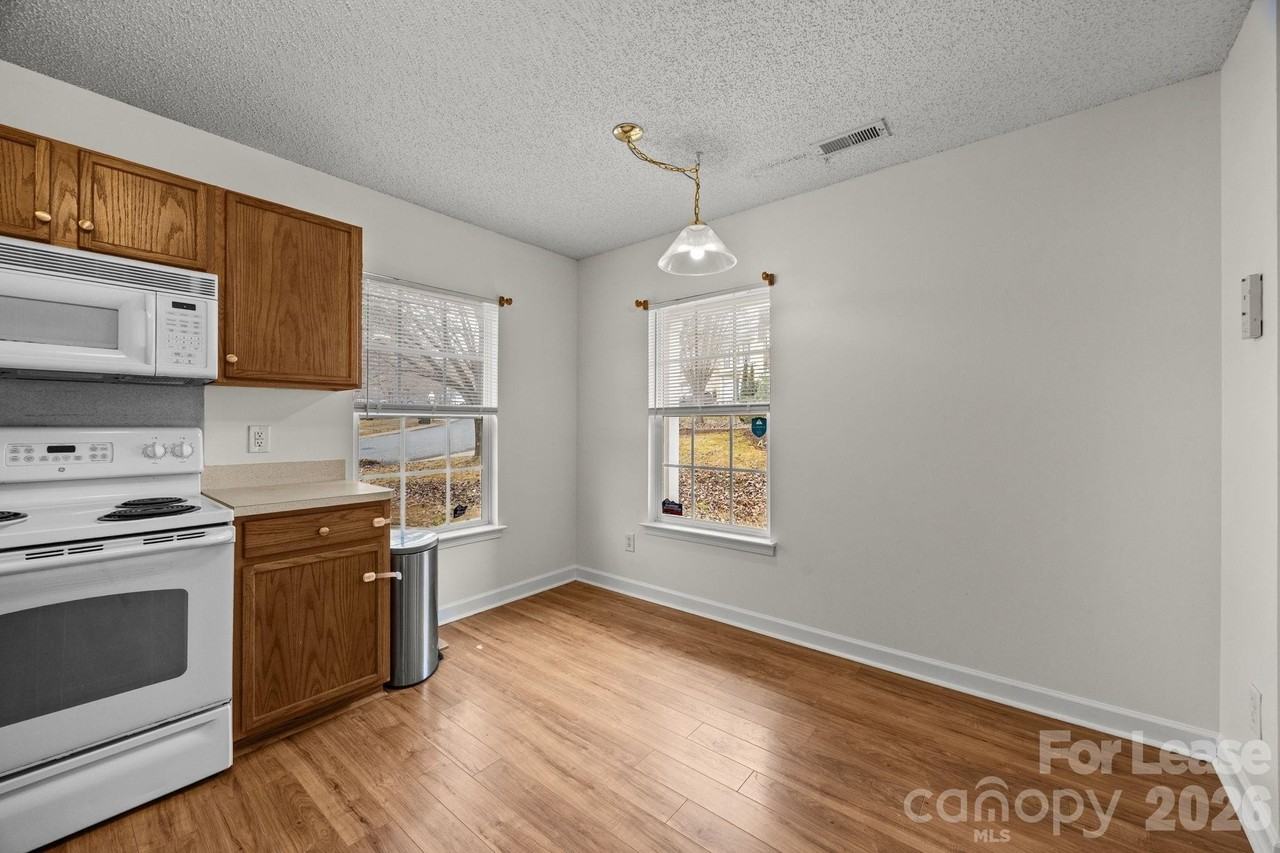 2011 Chadwell Ct - Photo 4 of 21