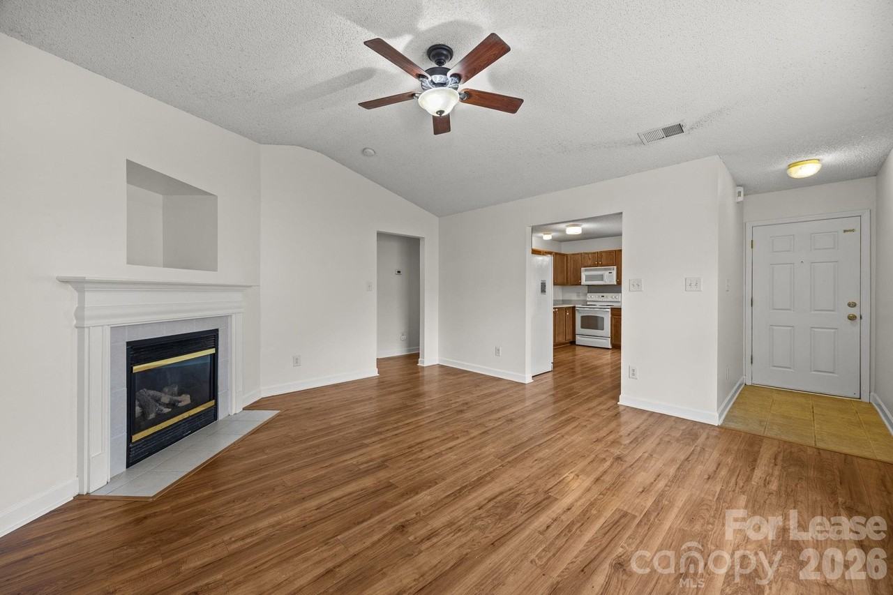 2011 Chadwell Ct - Photo 7 of 21