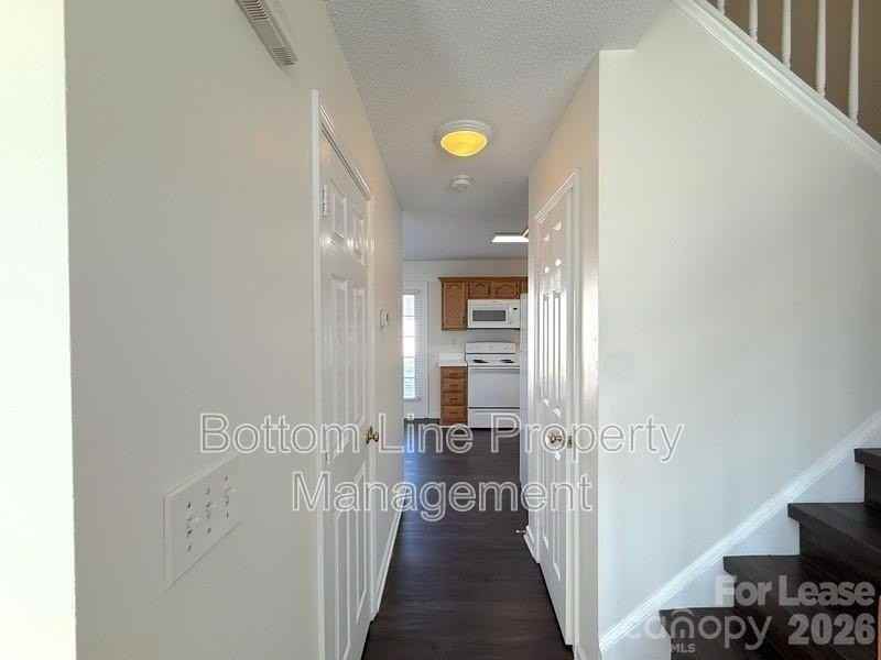 8821 Cameron Spring Rd - Photo 6 of 20