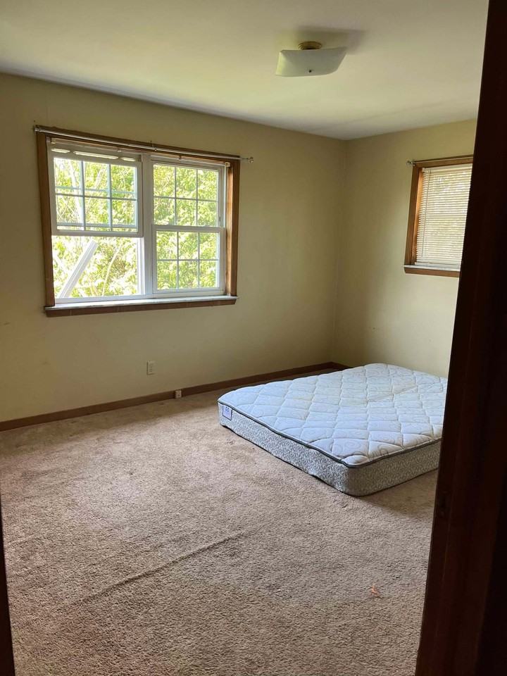 1221 N Union St Fostoria Ohio 44830 - Photo 5 of 8