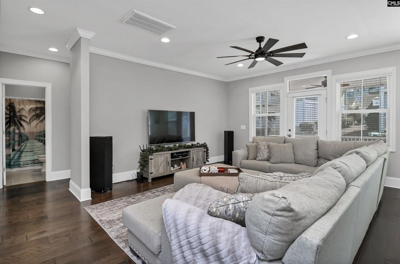 362 Cabana Way - Photo 7 of 50