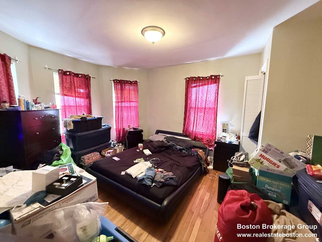 4043 Washington St #3 - Photo 4 of 11