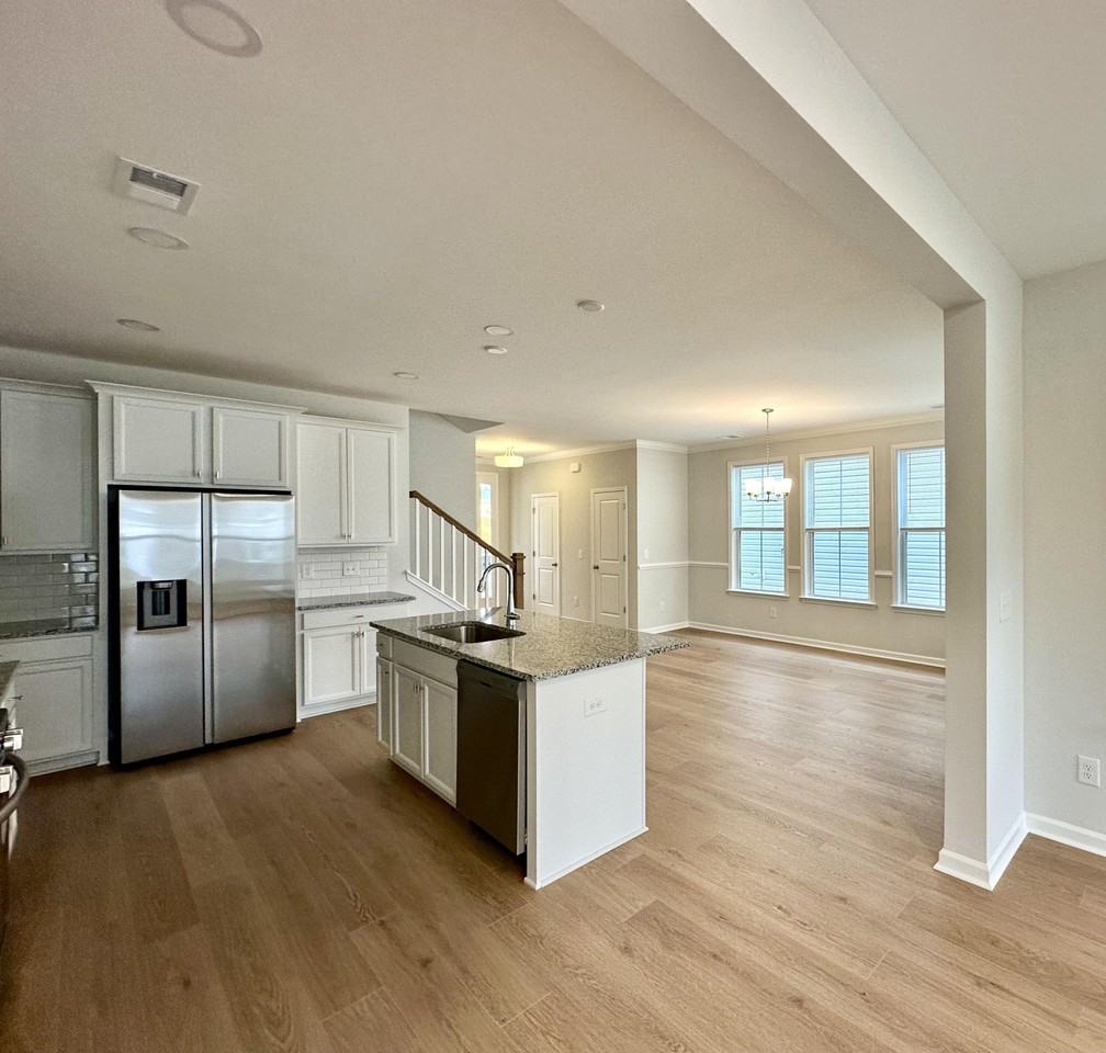 8803 Lannister Dr - Photo 4 of 23