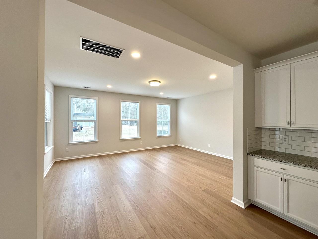 8803 Lannister Dr - Photo 5 of 23