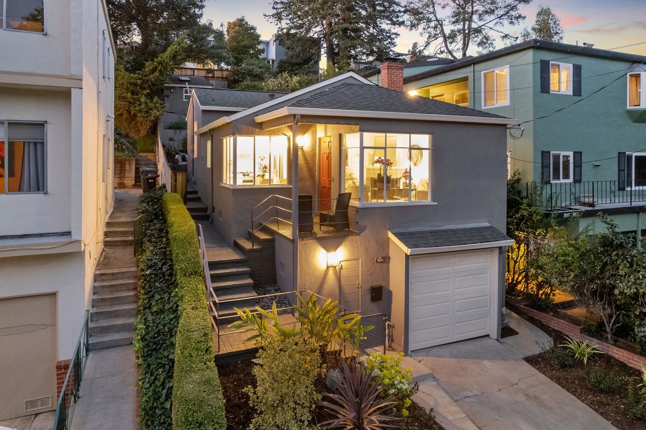 3945 Canon Ave - Photo 4 of 43