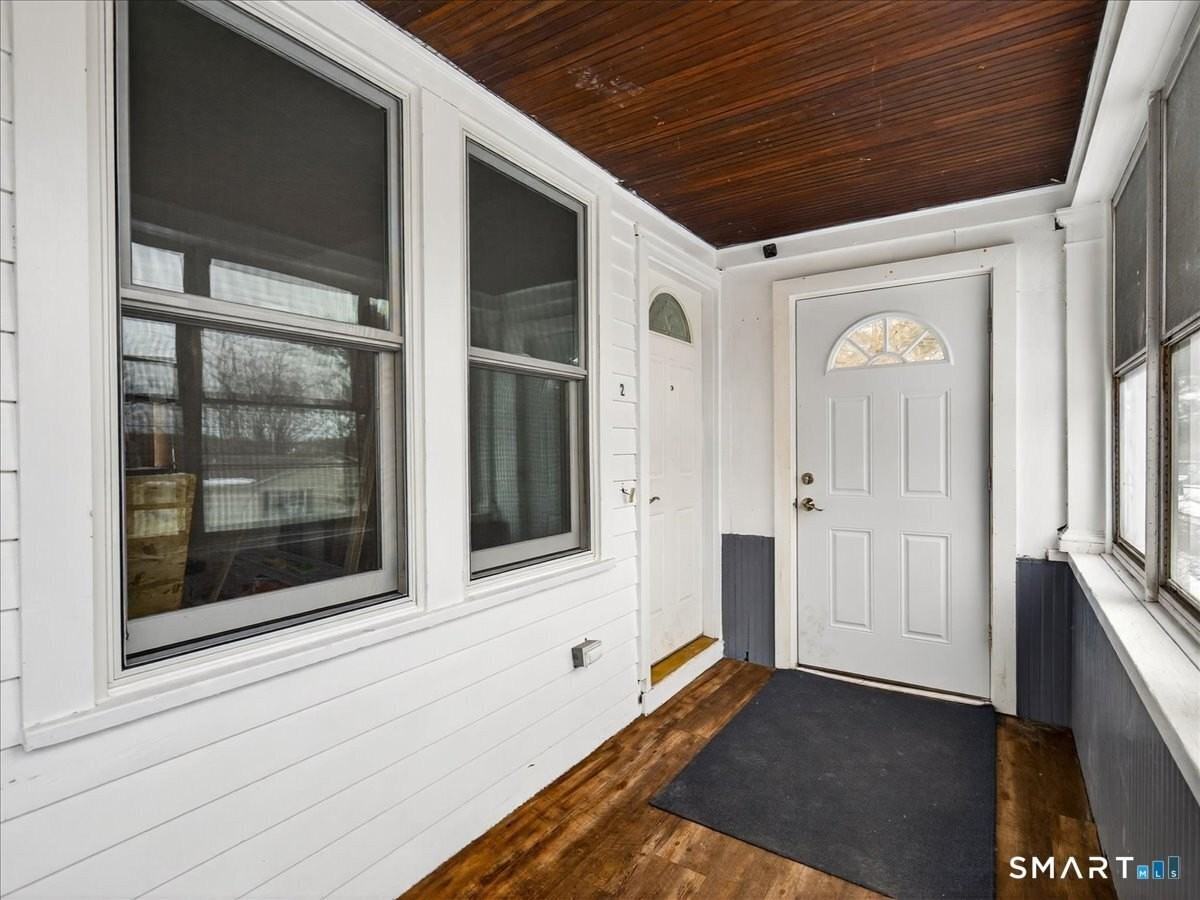 91 Jewett St 2nd Fl #2ndFL - Photo 4 of 33